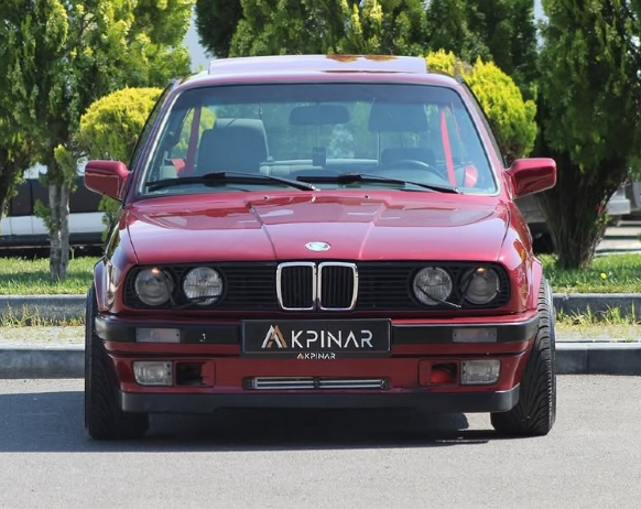 BMW 3 SERİ E30